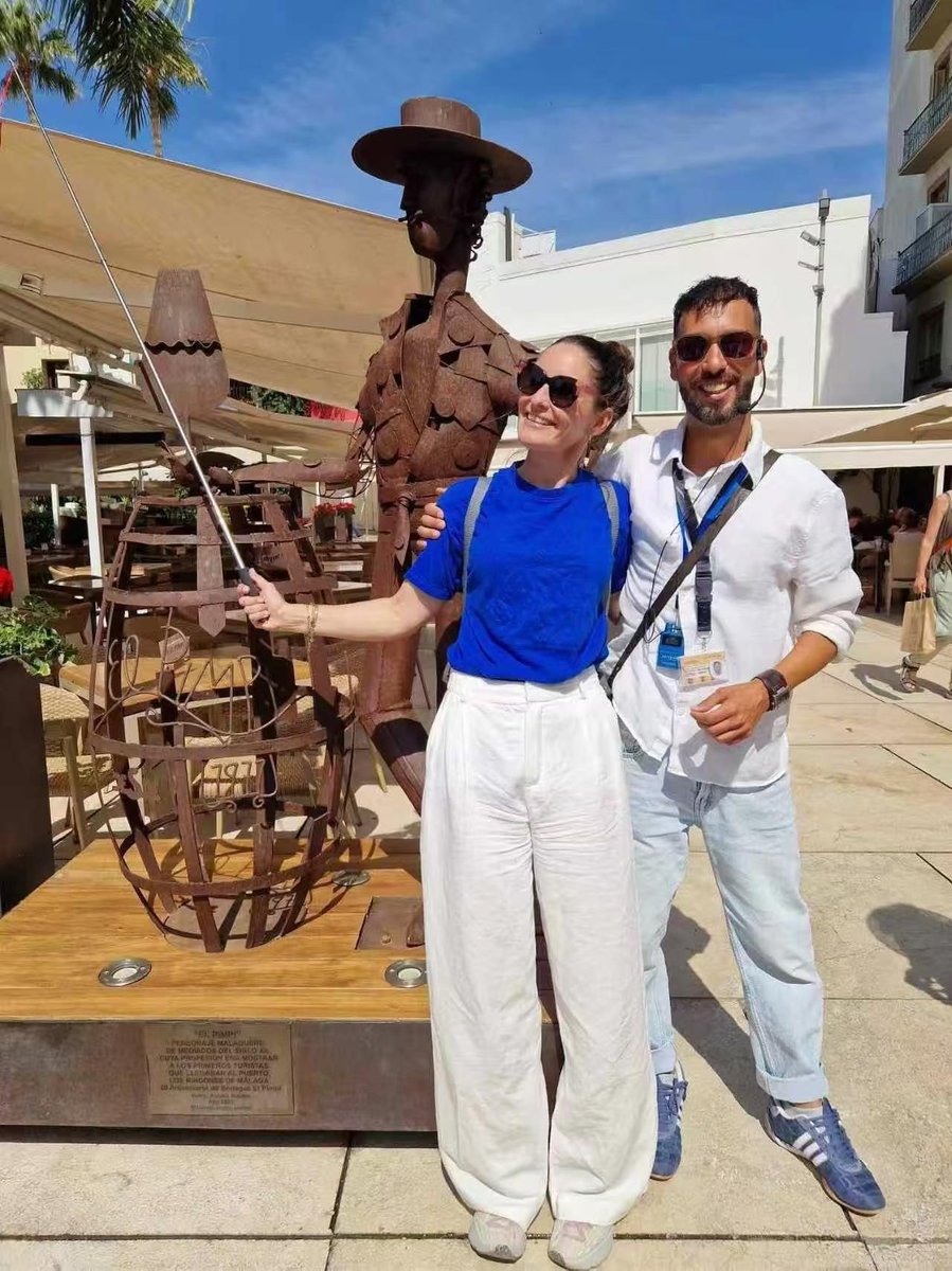 When the voice of Cervantes echoed through Alcalá: How an Italian tour leader conquered a 9-day literary pilgrimage with wireless gear(图3) When the voice of Cervantes echoed through Alcalá: How an Italian tour leader conquered a 9-day literary pilgrimage with wireless gear(图3)