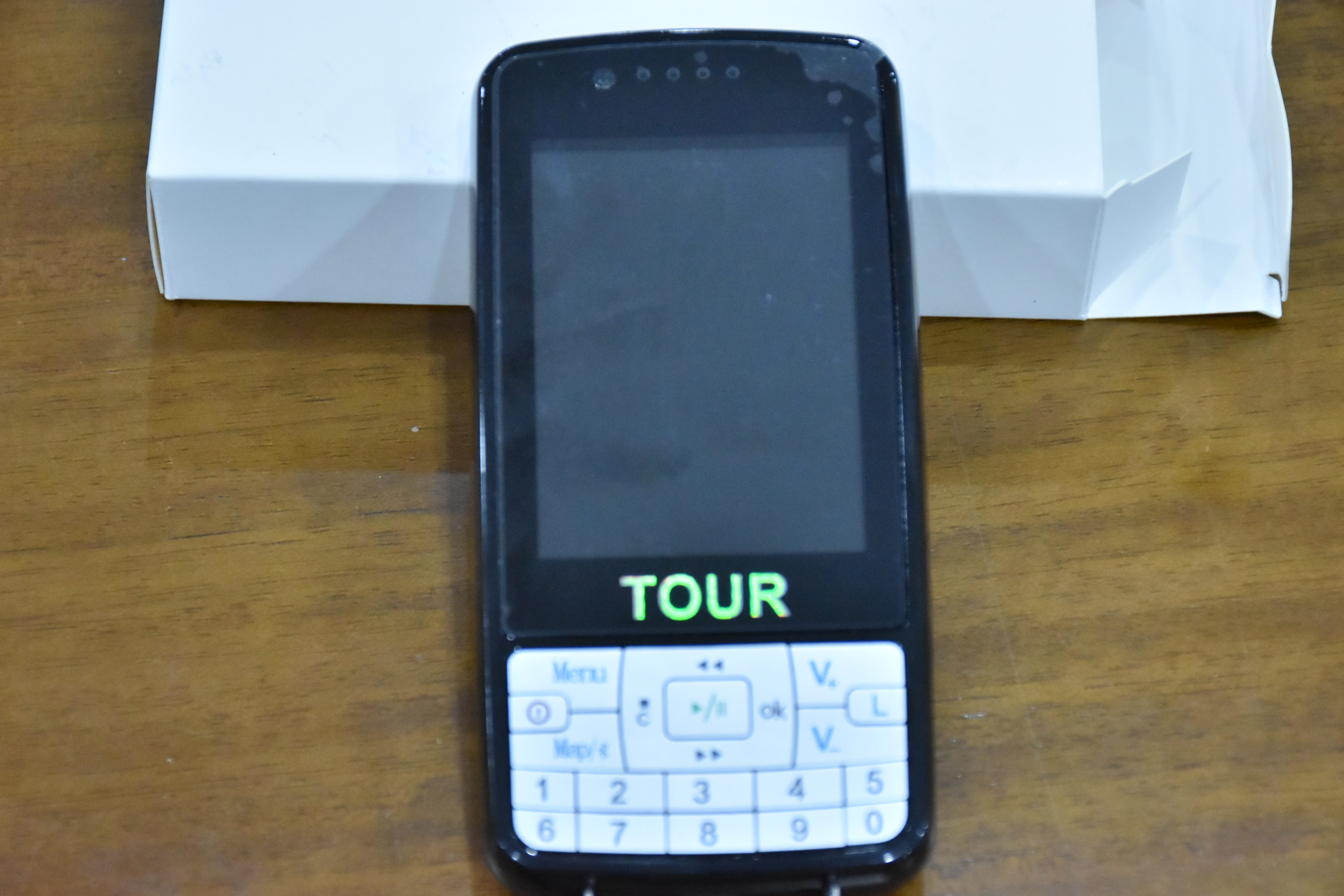<strong>2.8-Inch Semi-Auto Digital Audio Guide</strong>
