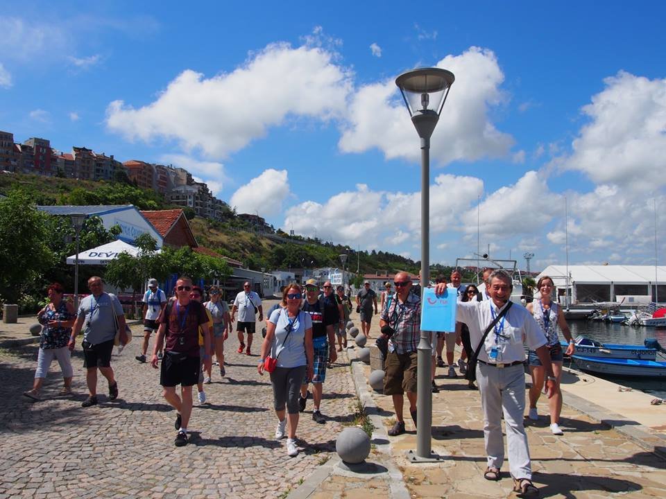 Mediterranean City Walking Tour with 35+ Guests: How a Cyprus Tour Operator Replaced Wired Audio with Richitek RC2401(图1) Mediterranean City Walking Tour with 35+ Guests: How a Cyprus Tour Operator Replaced Wired Audio with Richitek RC2401(图1)