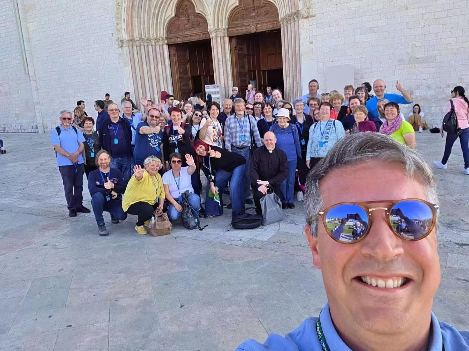 Why a Wireless Tour Guide System Is Non-Negotiable for Sacred Sites and Large International Delegations(图2) Why a Wireless Tour Guide System Is Non-Negotiable for Sacred Sites and Large International Delegations(图2)