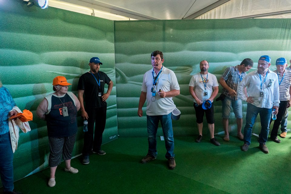 Wireless Tour Guide System for Agricultural Field Day: A Real-World Case Study(图2)