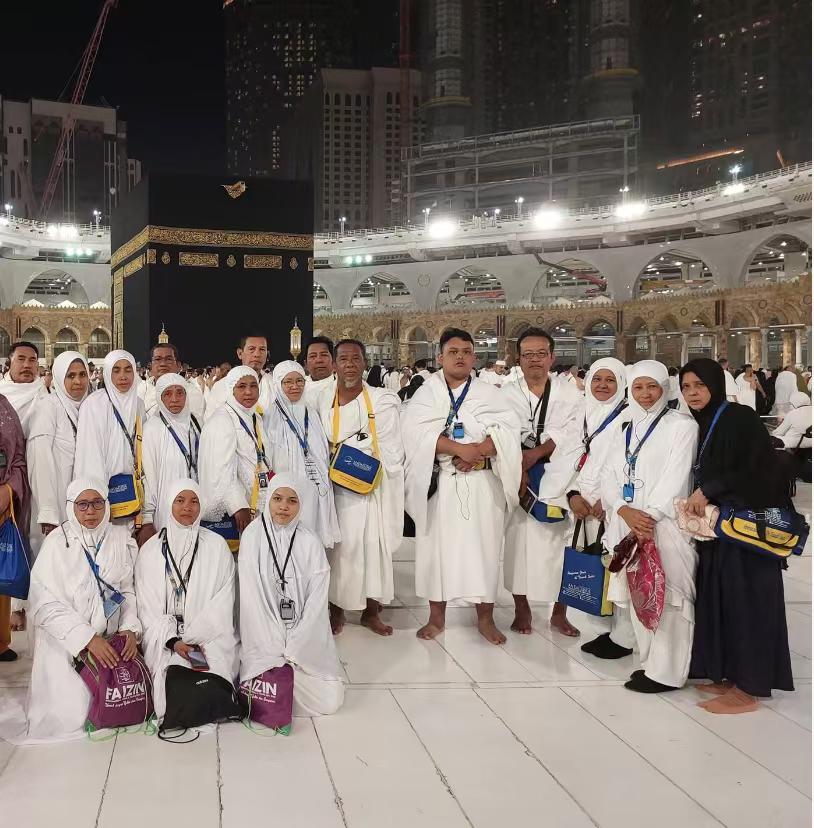 Keeping an Indonesian Hajj Group Together at the Kaaba: A Wireless Tour Guide System in Real Use(图2)