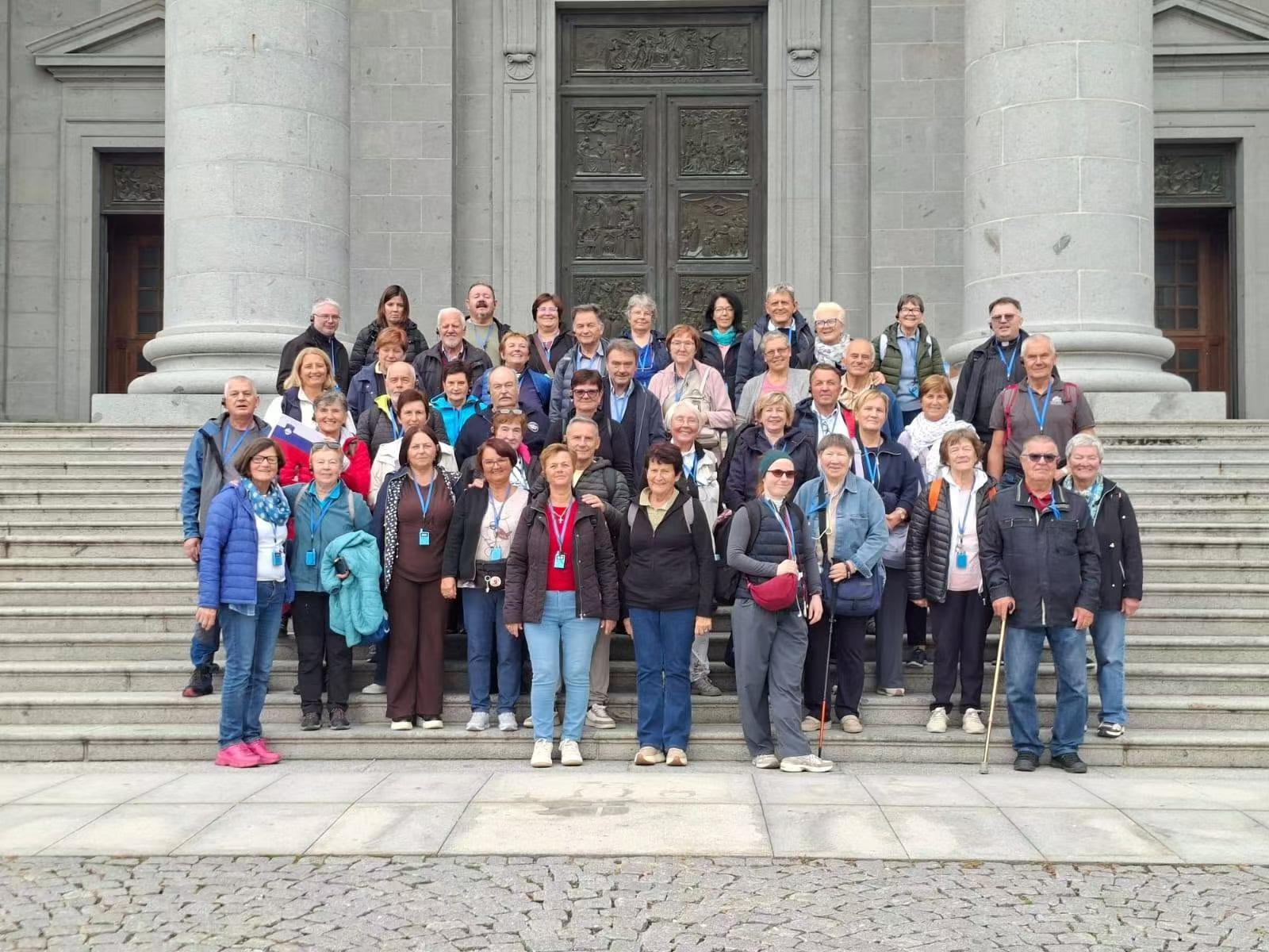 RC2468-church_cathedral