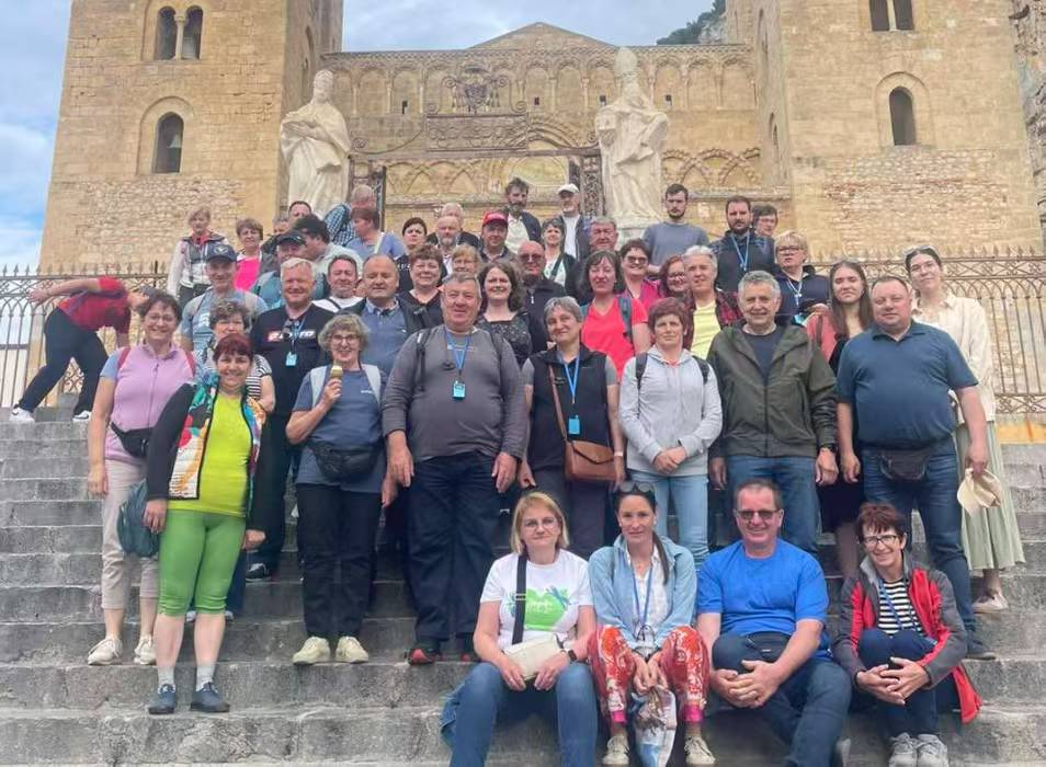 Grotto-shrine-silent-listening-heritage_sightseeing_tour Grotto-shrine-silent-listening-heritage_sightseeing_tour