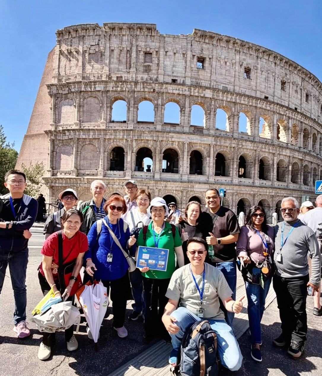 Colosseum-square-group-photo-city_tourism Colosseum-square-group-photo-city_tourism